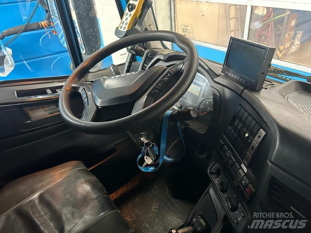 Iveco Trakker 450 Vahetuskastiga tõstukautod