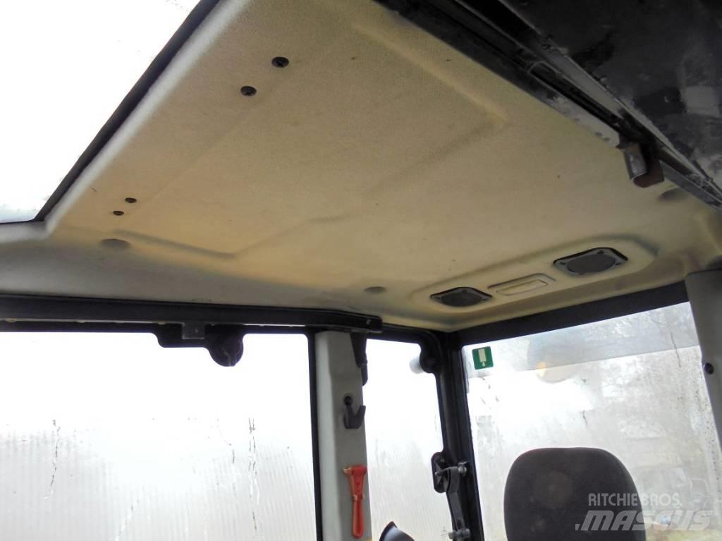 Komatsu PC 80 MR-3 Väikeekskavaatorid 7t-12t