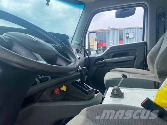 Kenworth T 880 Metsaveokid