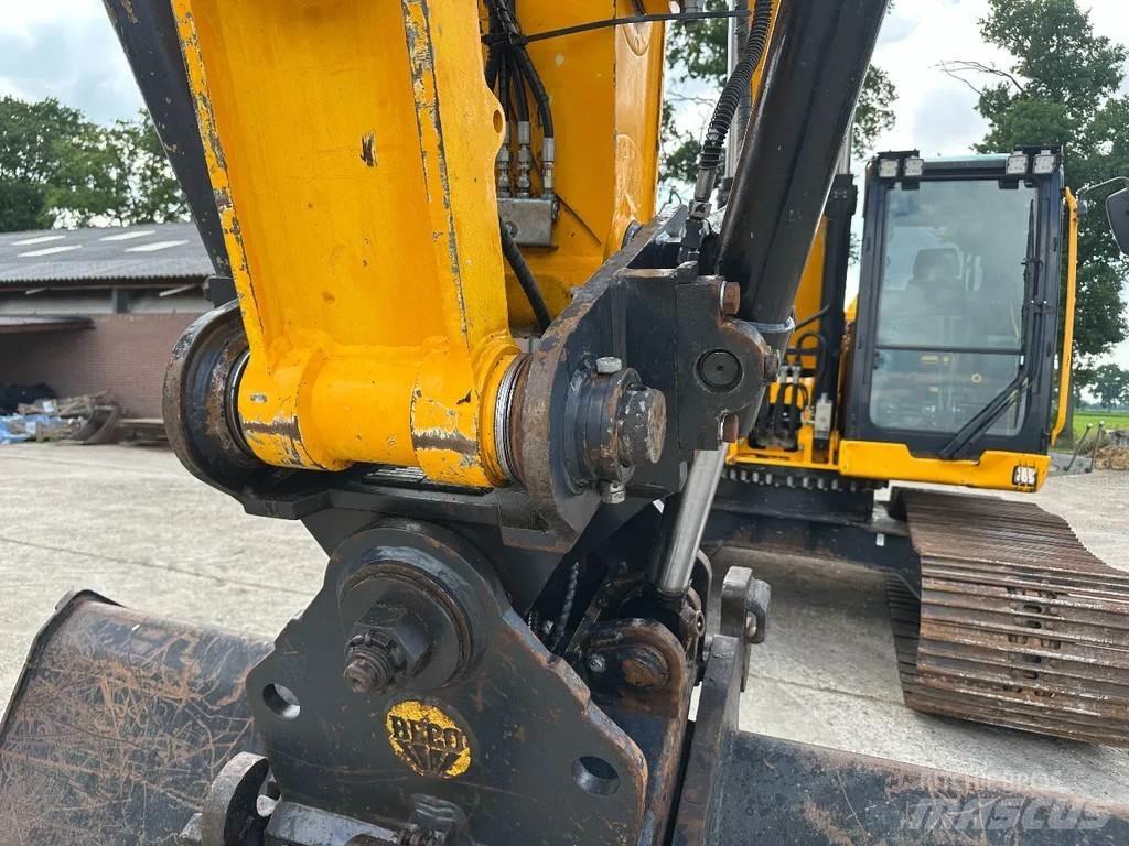 JCB 220Xlc Roomikekskavaatorid