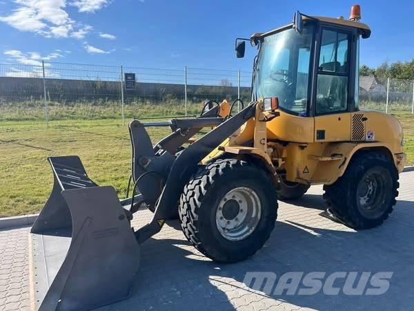 Volvo L 30 B Rataslaadurid