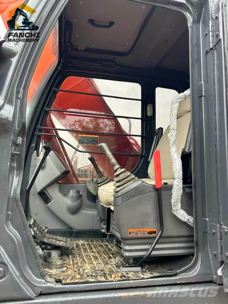 Hitachi 210LC Roomikekskavaatorid