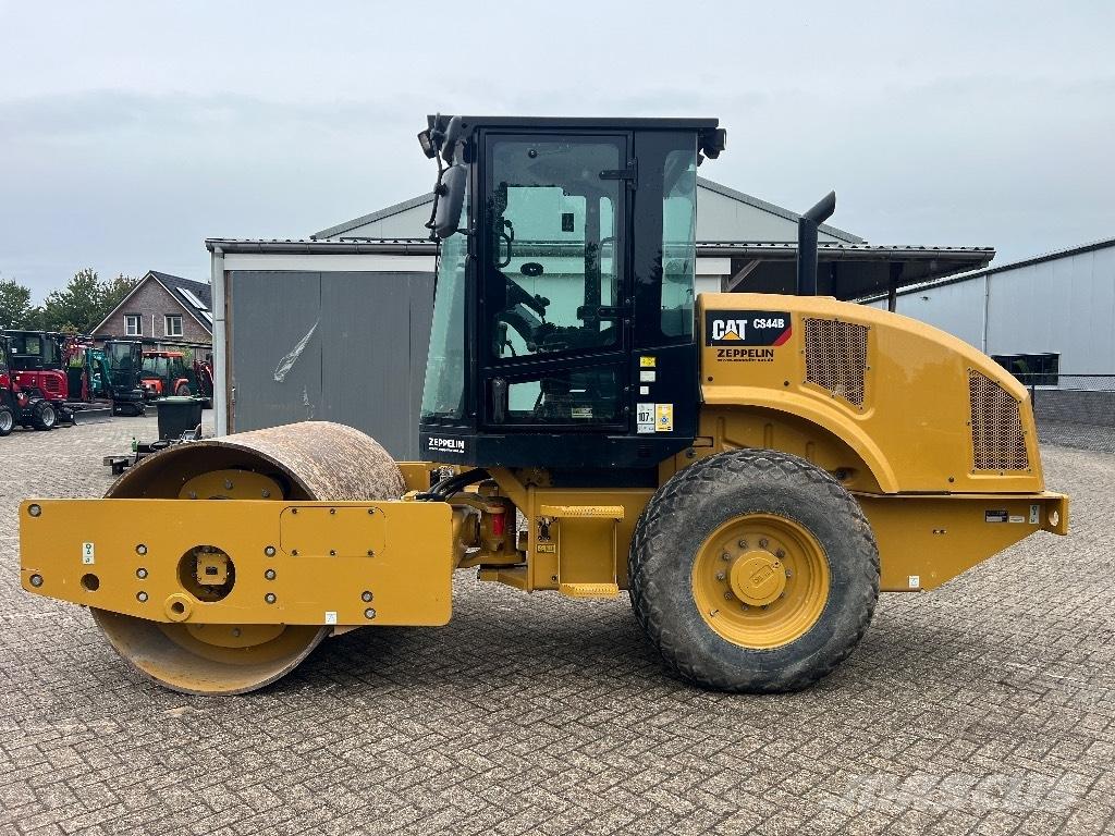 CAT CS44B - CS 44 B Ühe trumliga rullid