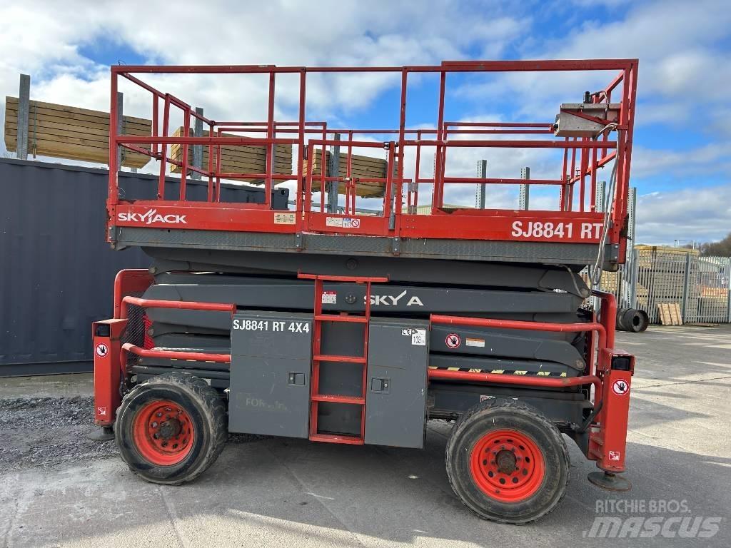 SkyJack SJ 8841 RT Käärtõstukid