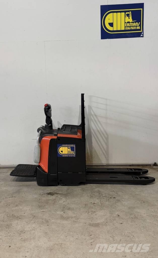 BT truck LPE 220 Platvormiga alusesiirdaja