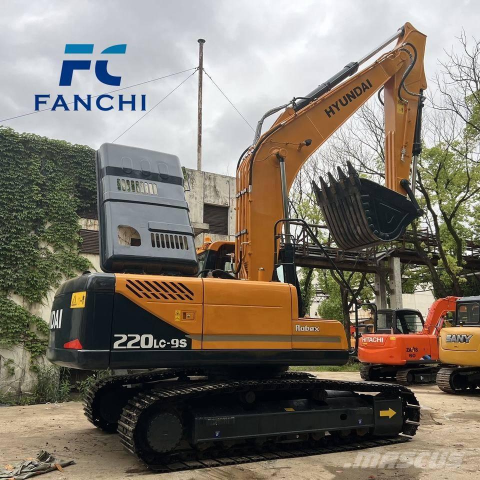 Hyundai 220LC-9S Roomikekskavaatorid