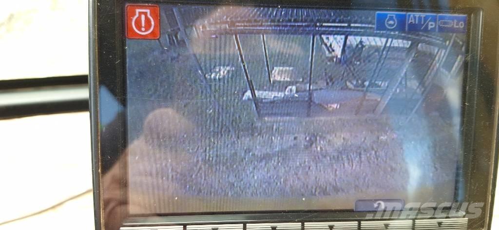 Komatsu PC 210 Roomikekskavaatorid