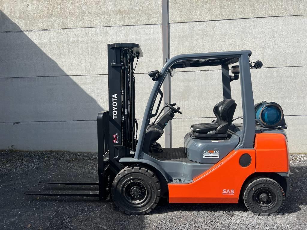 Toyota 02-8 FGF 25 Gaasitõstukid