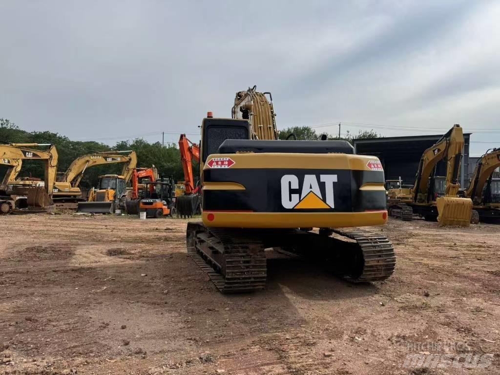 CAT 320 B Roomikekskavaatorid