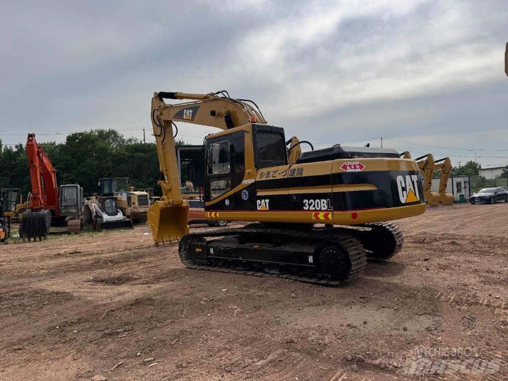 CAT 320 B Roomikekskavaatorid