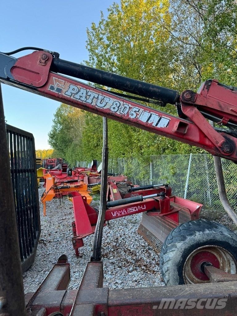 Patu 805 Combi harvester