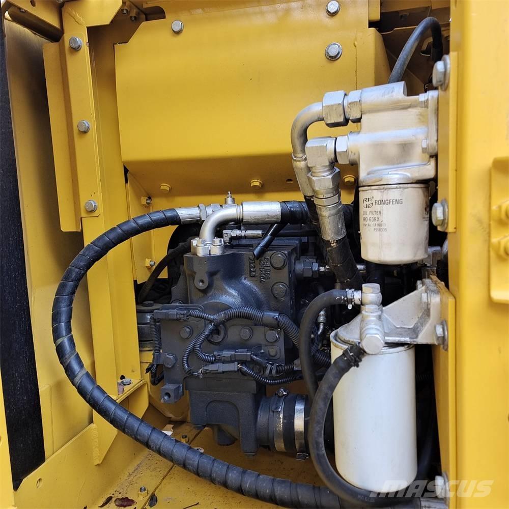 Komatsu PC 130-7 Roomikekskavaatorid