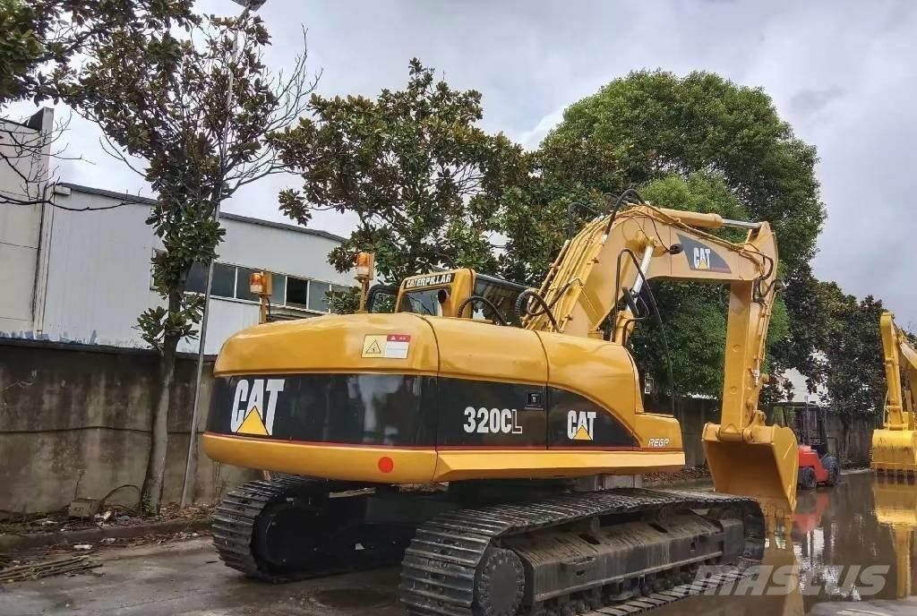 CAT 320 C Roomikekskavaatorid
