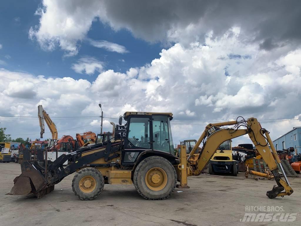 CAT 442 D Ekskavaatorlaadurid