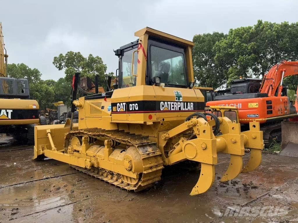 CAT D 7 G Buldooserid