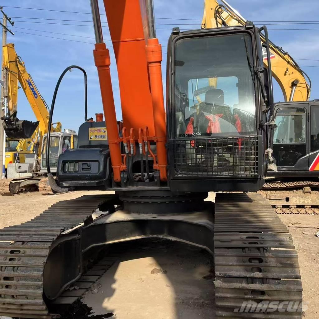 Hitachi ZX 160 Väikeekskavaatorid 7t-12t