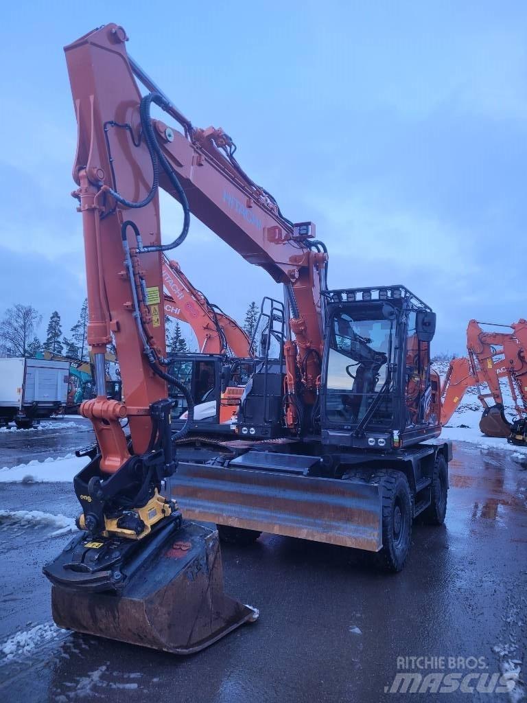 Hitachi ZX155W-7 2P Ratasekskavaatorid