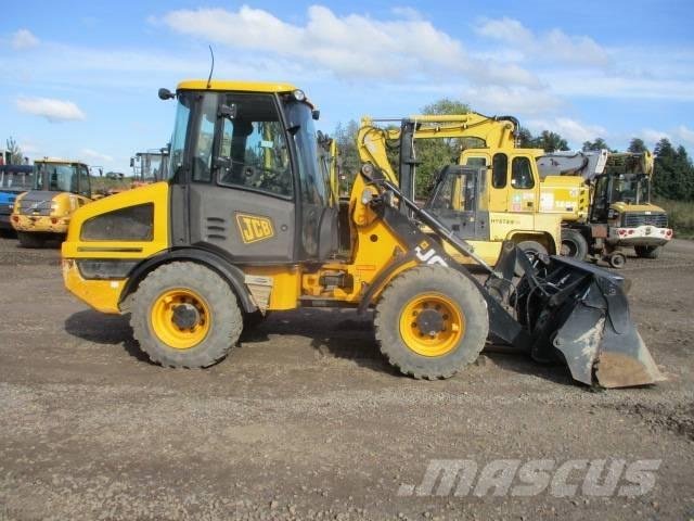 JCB 407 Rataslaadurid