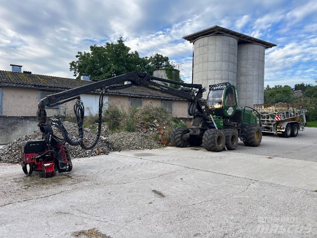 John Deere 1070 E Harvesterid