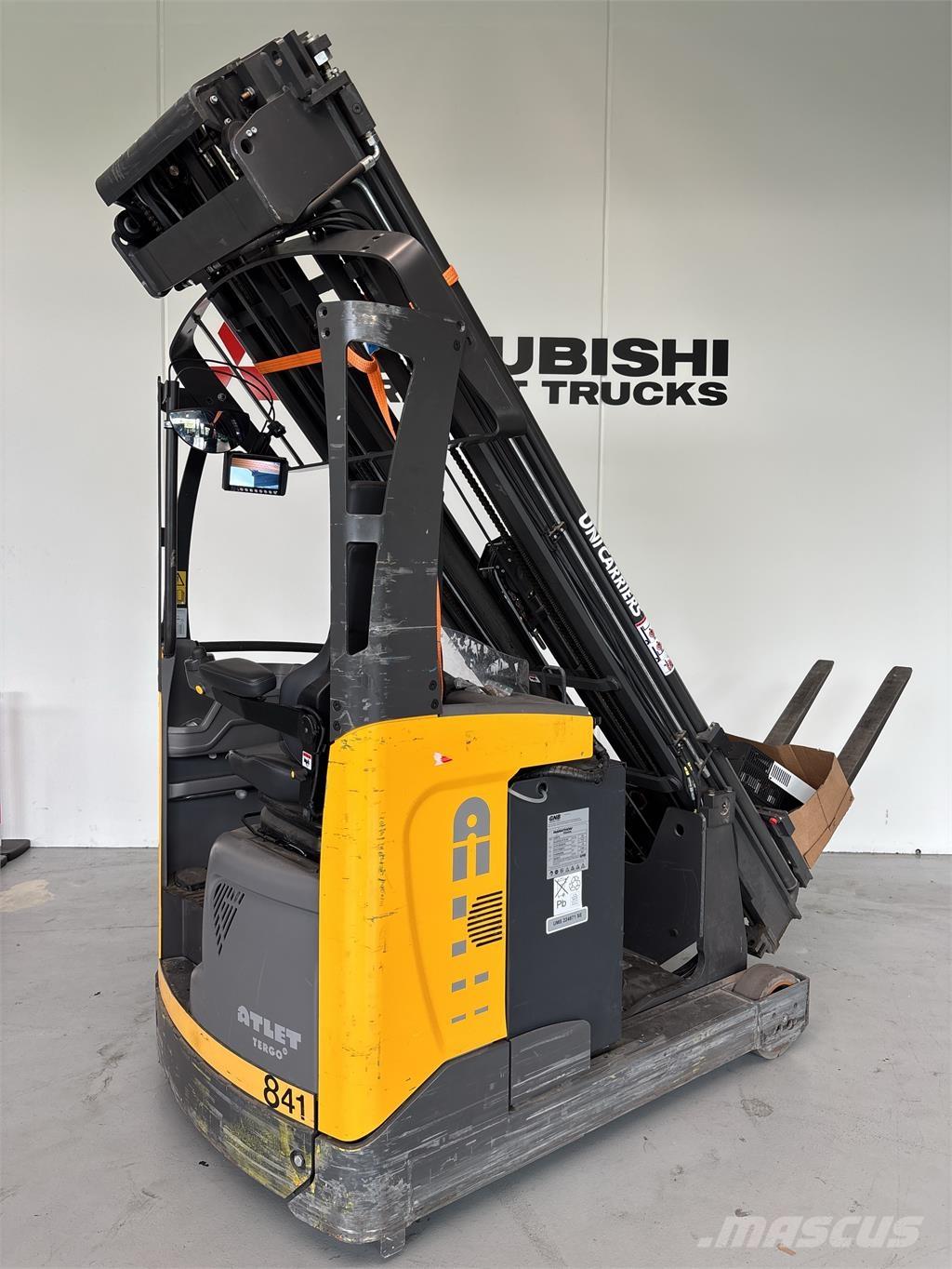 Atlet UMS200 Lükandmastiga tõstukid