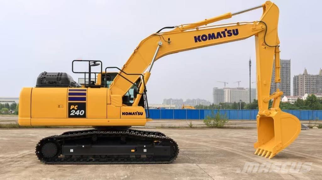 Komatsu PC 240 Roomikekskavaatorid