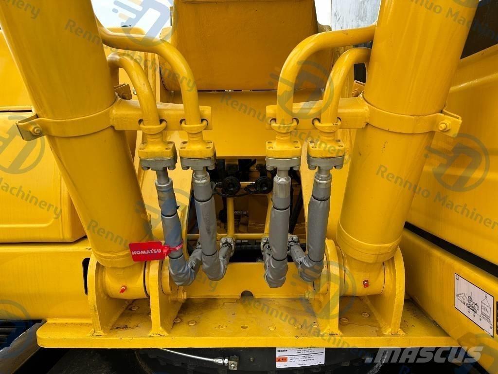 Komatsu PC 210-8 Roomikekskavaatorid