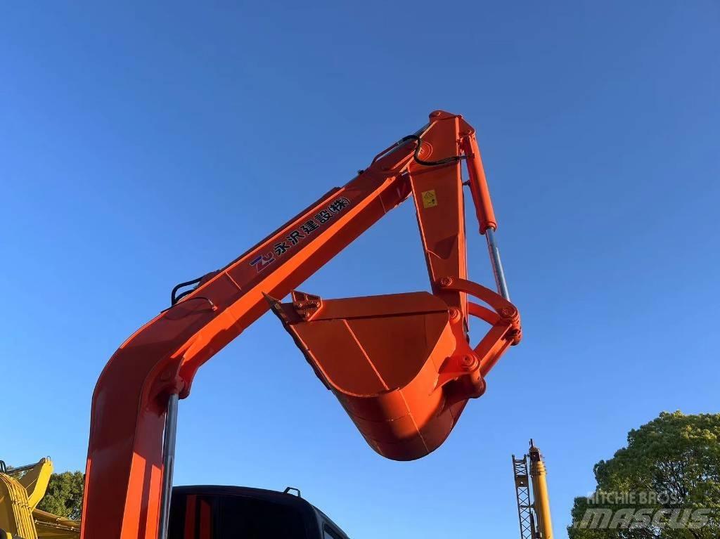 Hitachi ZX70 Roomikekskavaatorid