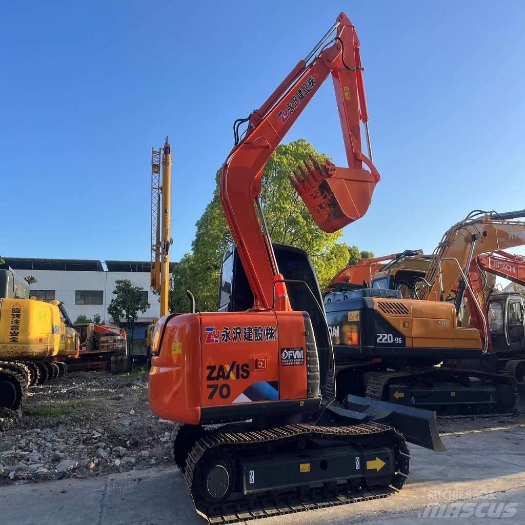 Hitachi ZX70 Roomikekskavaatorid
