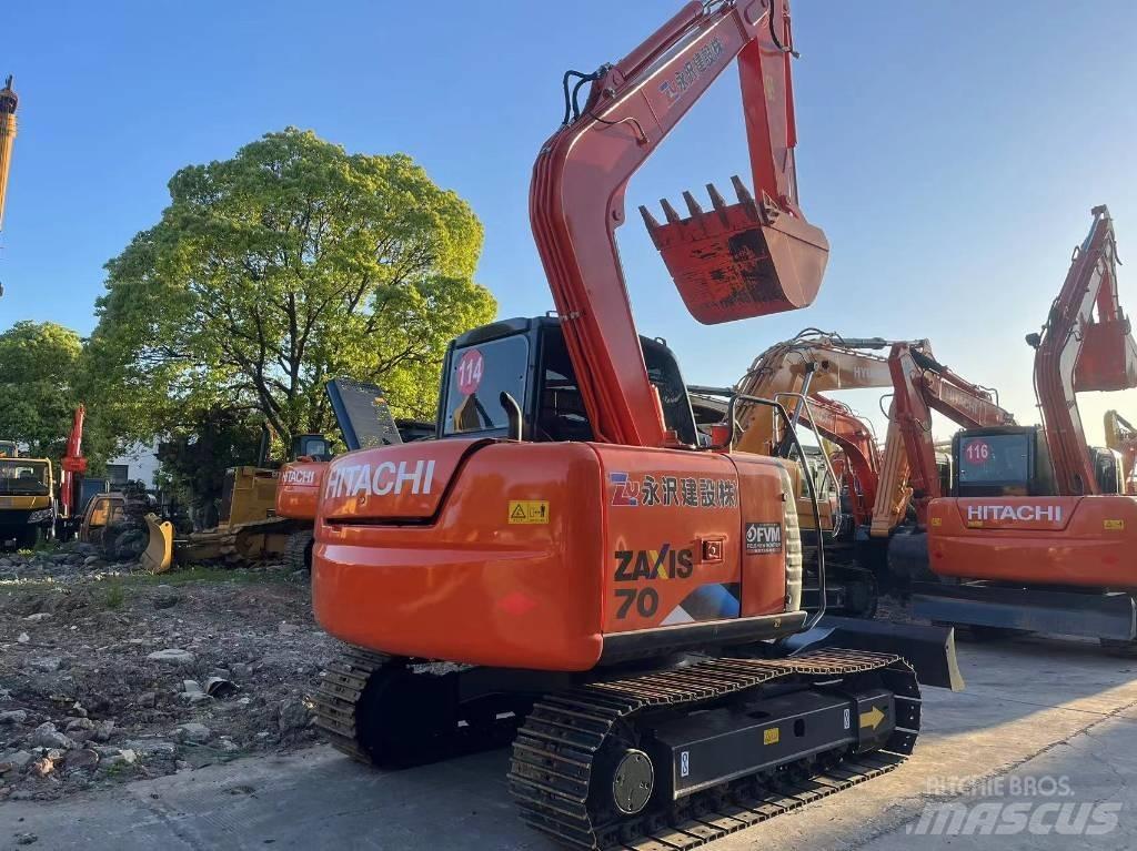 Hitachi ZX70 Roomikekskavaatorid