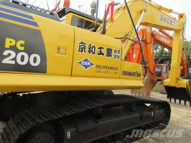 Komatsu PC 200-8N1 Roomikekskavaatorid