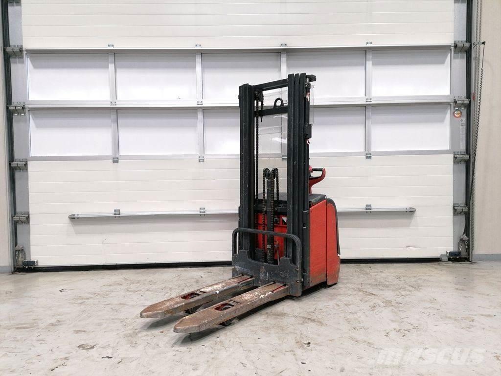 Linde L14 Järelkäidavad virnastajad