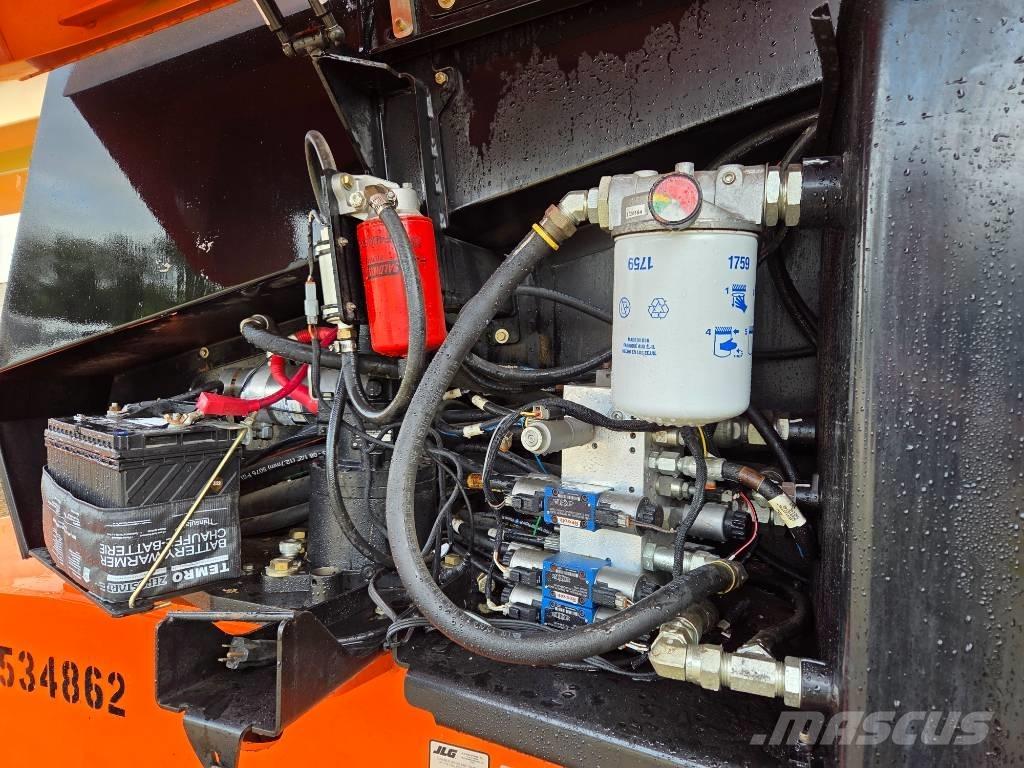 JLG 660 SJ Teleskoop poomtõstukid