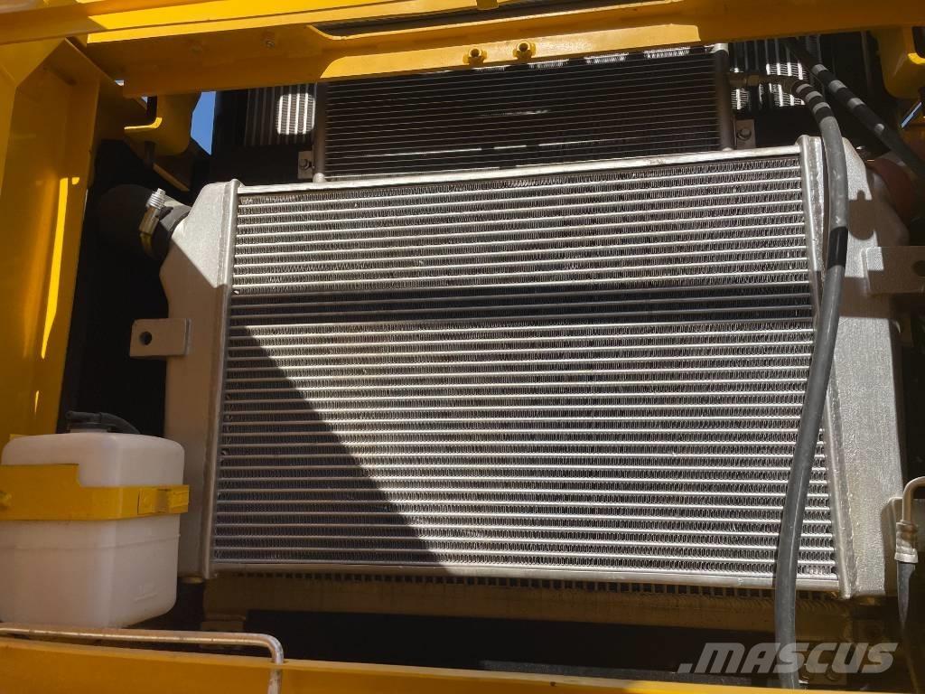 Komatsu PC 360 Roomikekskavaatorid