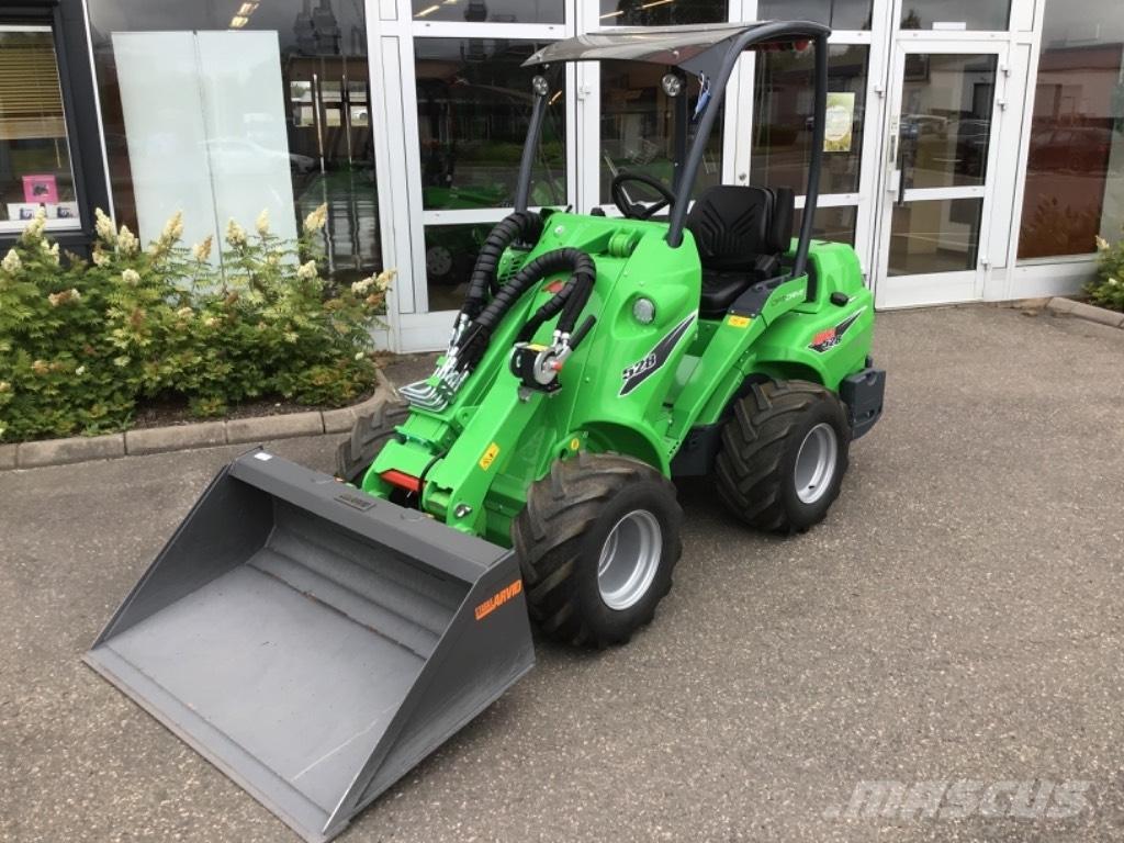 Avant 528 DEMO Mitmeotstarbelised laadurid