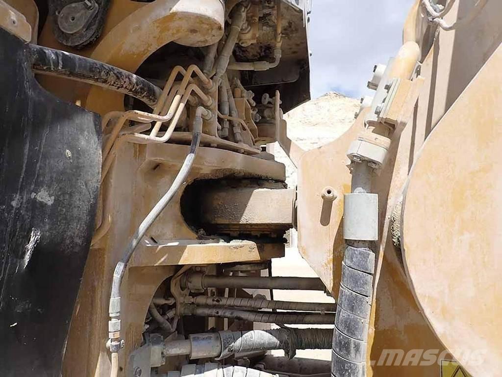 CAT 988K Rataslaadurid