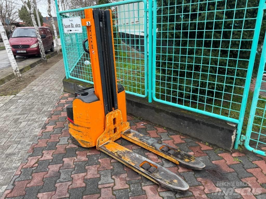 Still EGV 12 V-4153 Järelkäidavad virnastajad