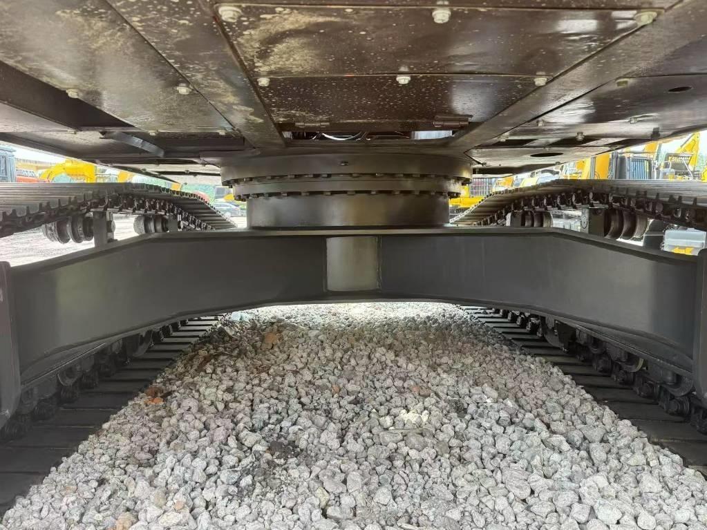 Doosan DX300-9C Roomikekskavaatorid