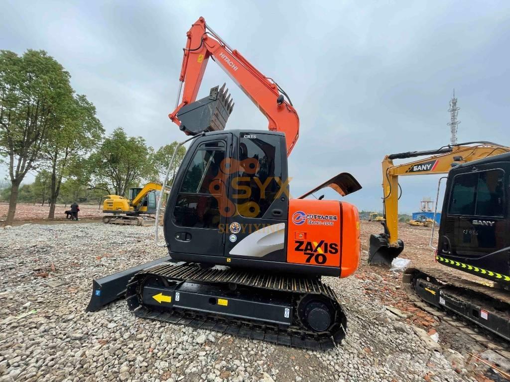 Hitachi ZX 70 Väikeekskavaatorid 7t-12t