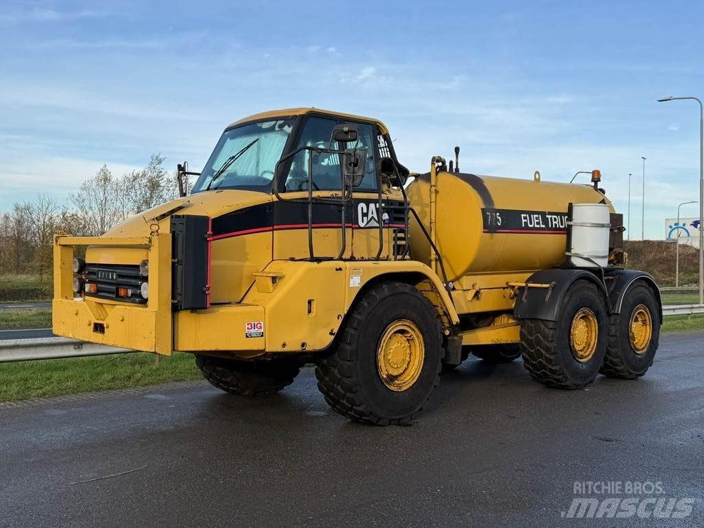 CAT 725 Fuel truck Tsisternveokid