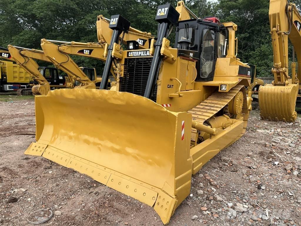 CAT D 7 R Buldooserid