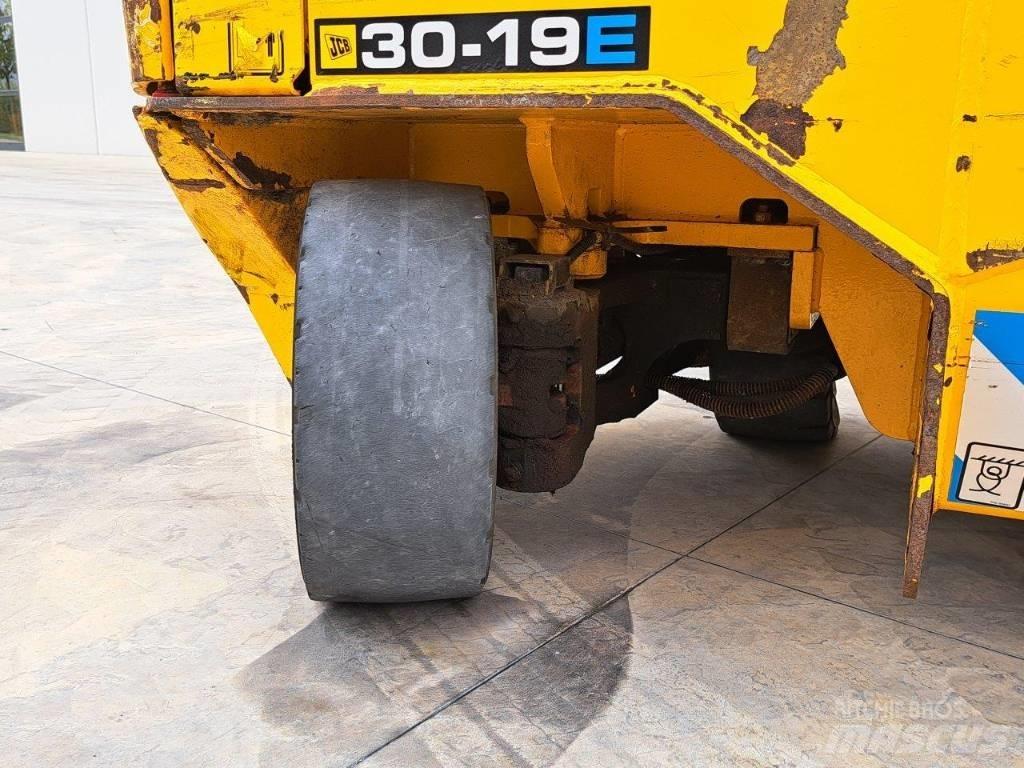 JCB TLT 30-19E Lükandmastiga tõstukid