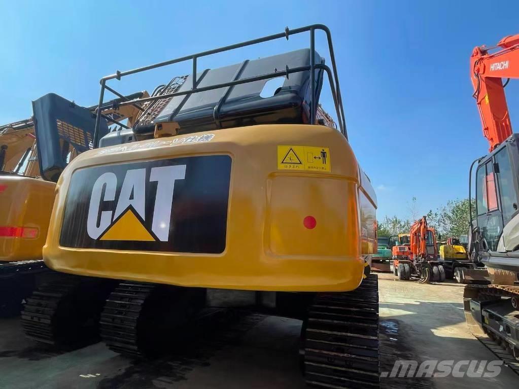 CAT 330D2 Roomikekskavaatorid