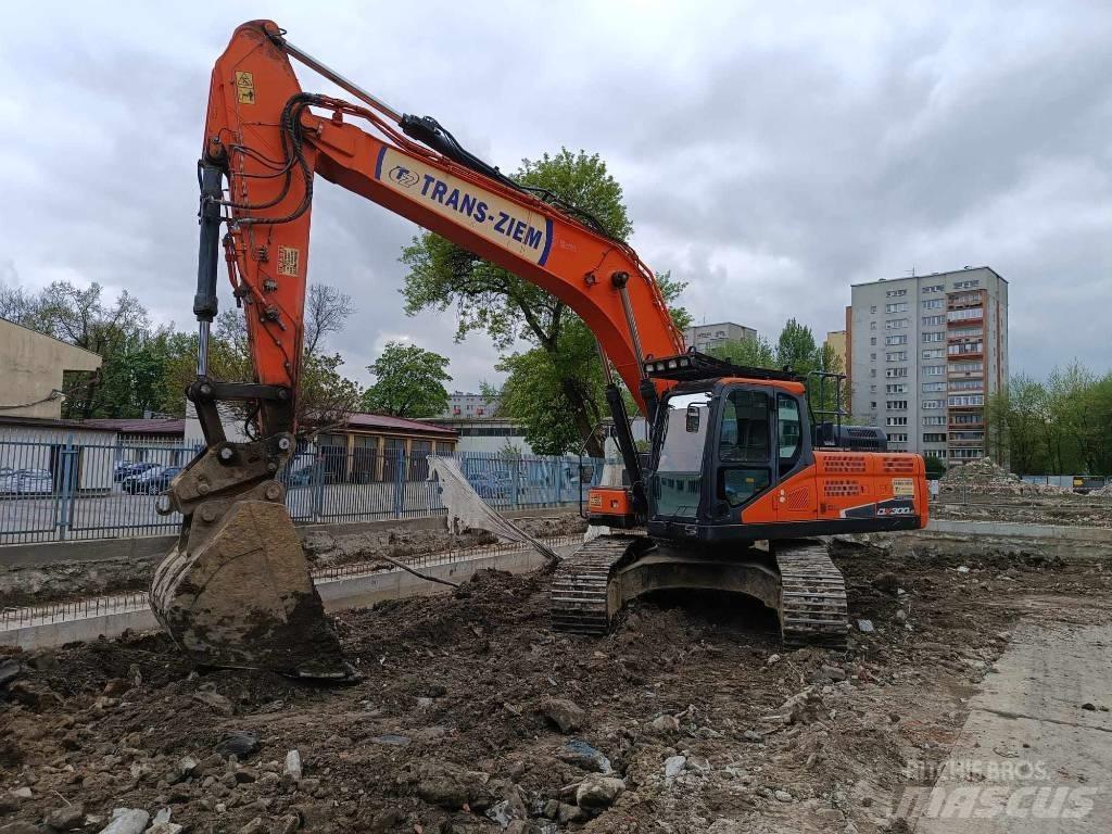Doosan DX 300 LC-5 Roomikekskavaatorid