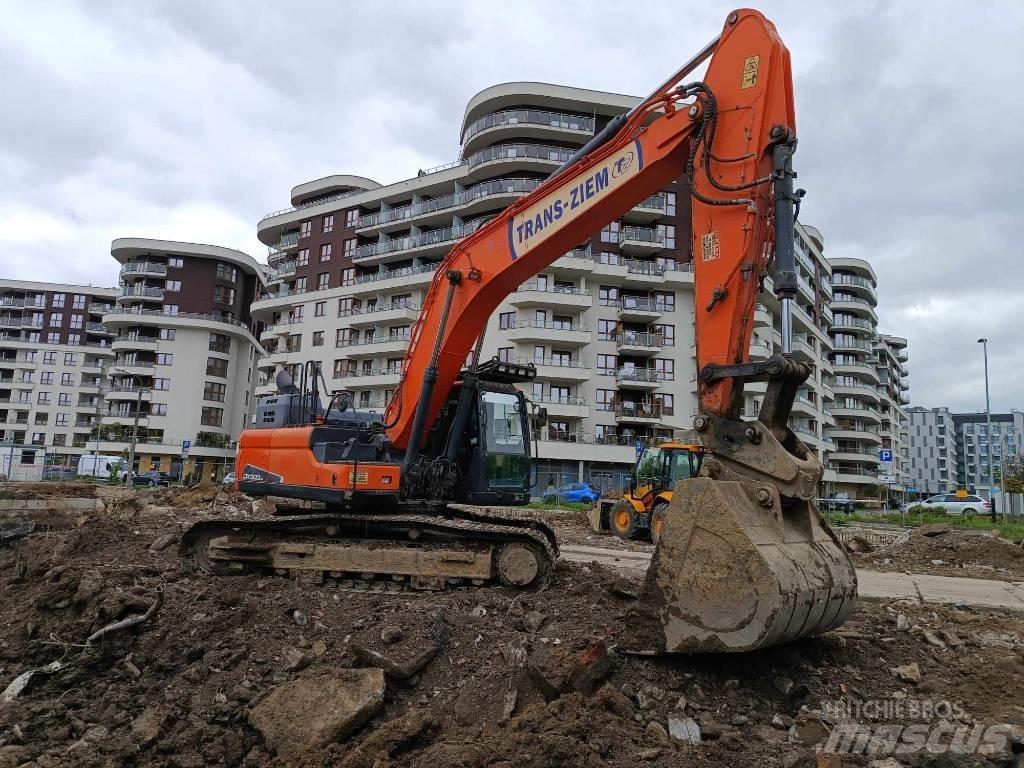 Doosan DX 300 LC-5 Roomikekskavaatorid