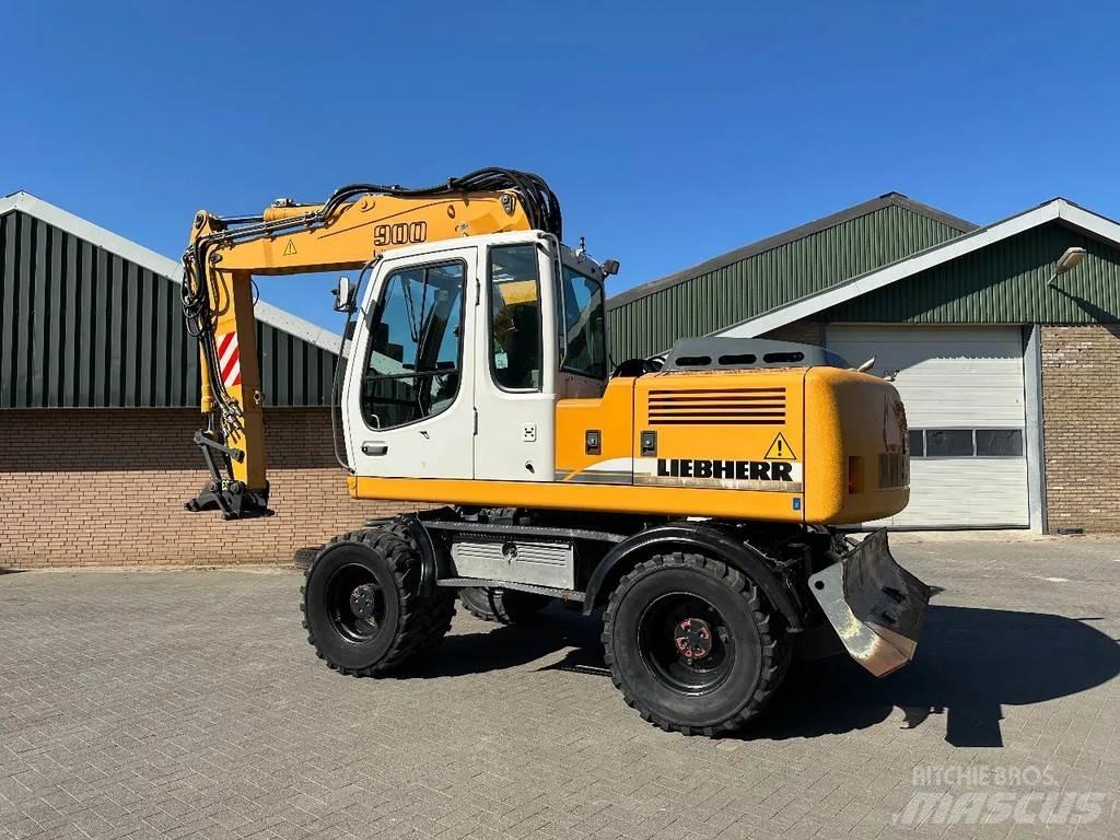 Liebherr A900C Ratasekskavaatorid