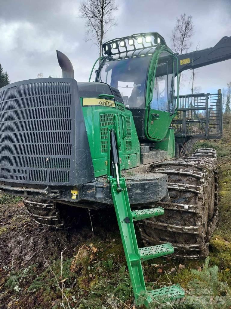 John Deere 1510 E Forwarderid