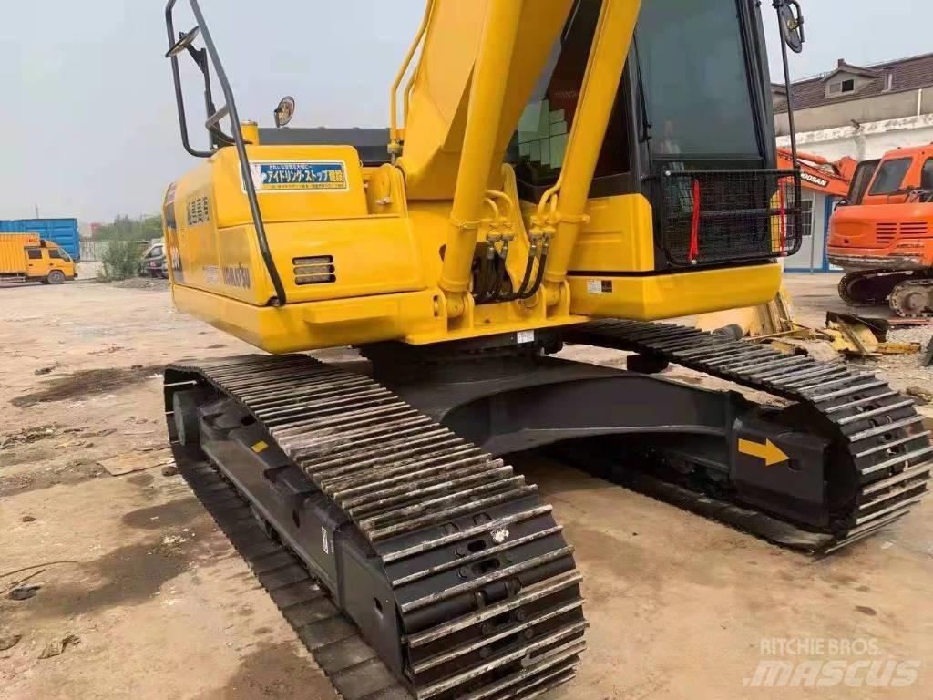 Komatsu PC 200-8 Roomikekskavaatorid