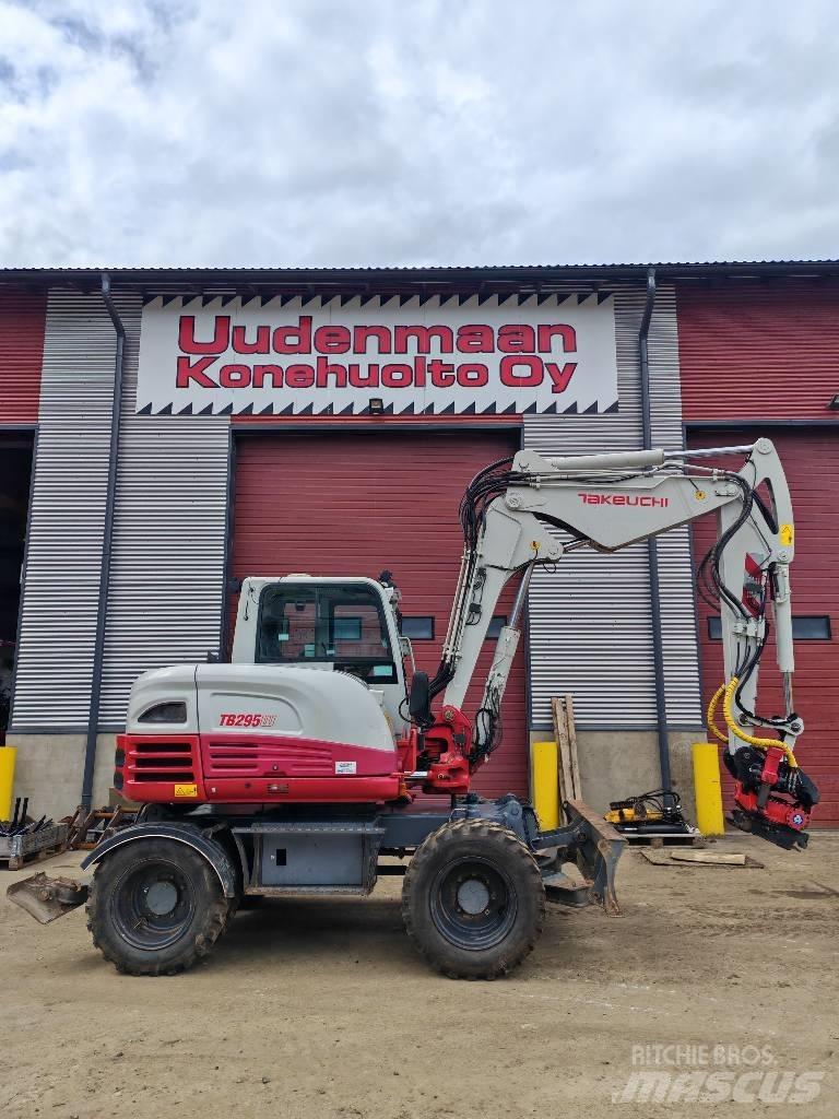 Takeuchi TB295W Ratasekskavaatorid