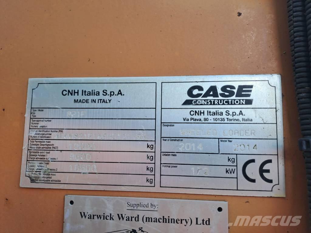 CASE 821 FXR Rataslaadurid