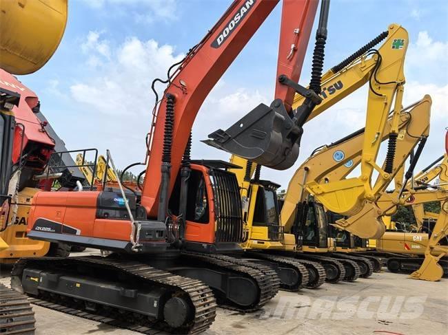 Doosan DX 225 LC Roomikekskavaatorid